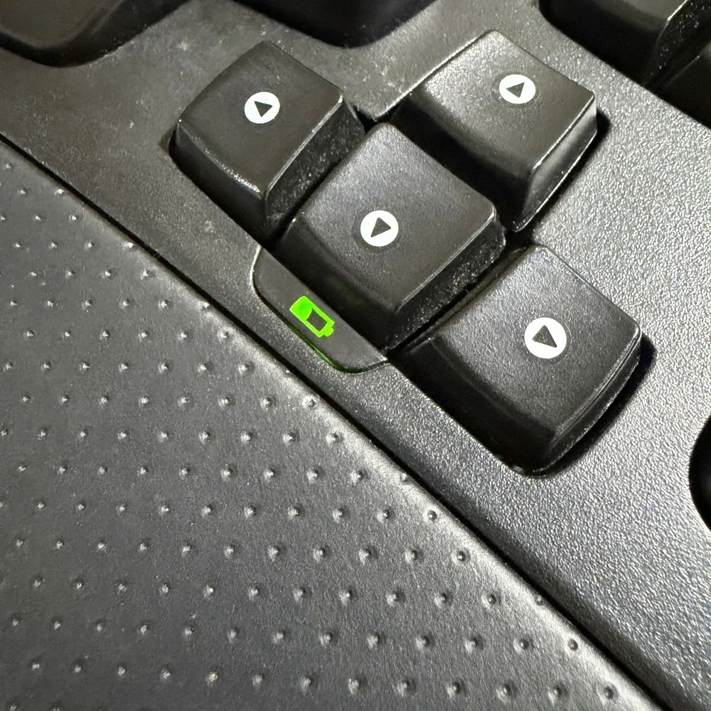 Logitech K350 Keyboard Wave Comfort Ergonomic Wireless Keyboard Black No Dongle
